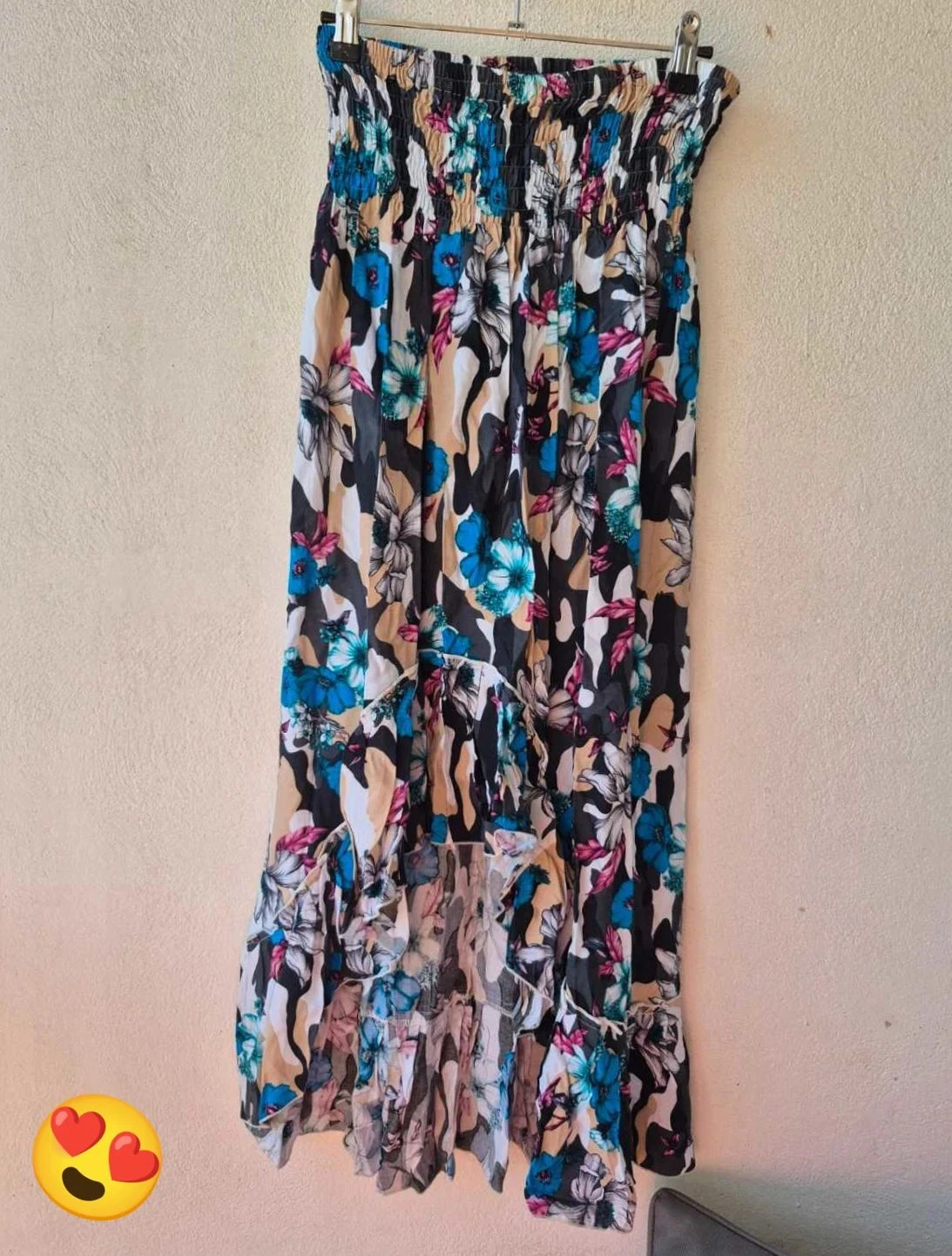 Robe fleurie sans bretelle
